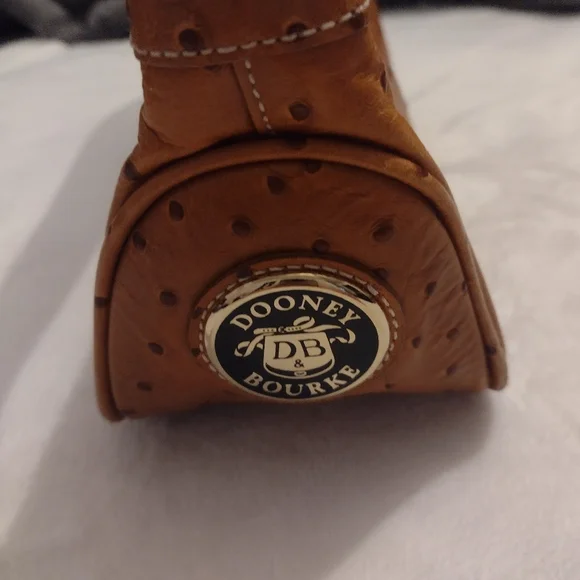 Dooney & Bourke - Picture 2 of 4